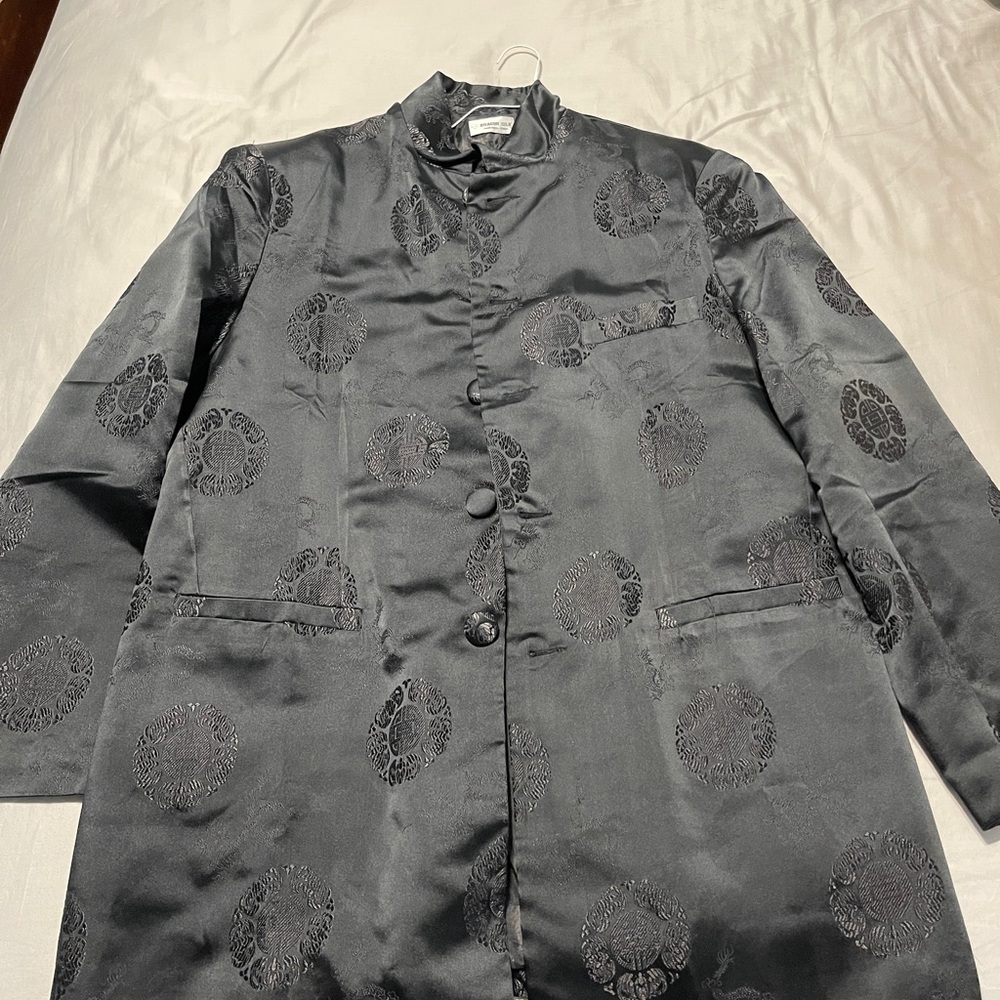 Elegant Chinese Silk Black Patterned Jacket